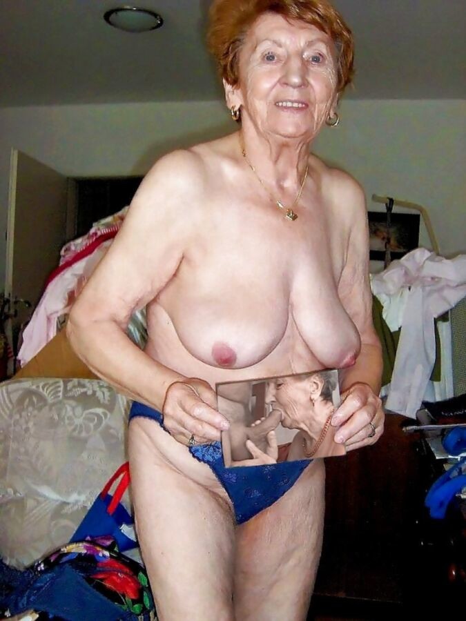 Amateur Granny rider woman shows big boobs photo