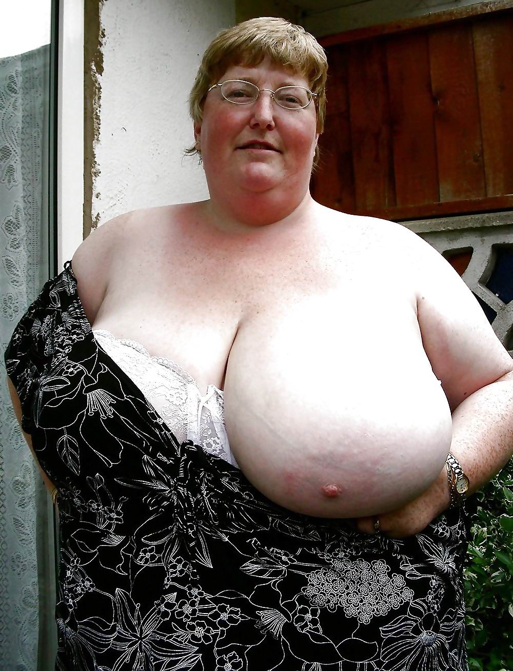 Femme big boubs nude