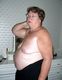 Granny Mommy big tits woman shows big boobs